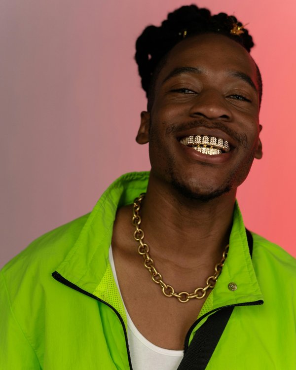 Grillz: un univers de bijoux dentaires à découvrir